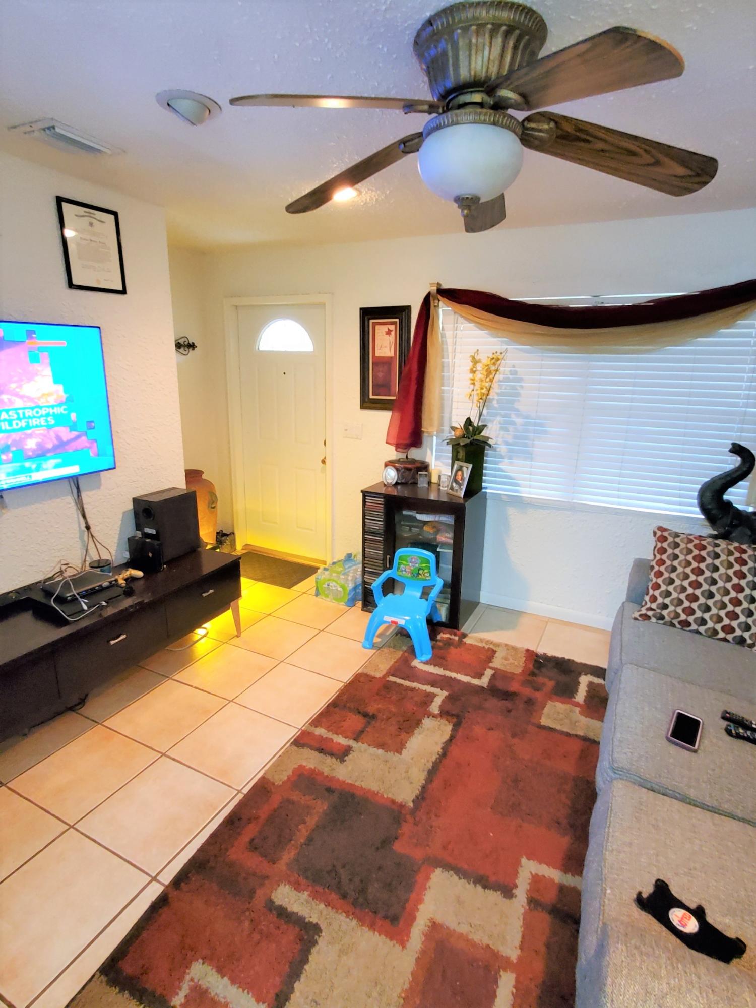 1573 West 17th Street Riviera Beach, FL 33404 - Photo 3 of 8 Living Room