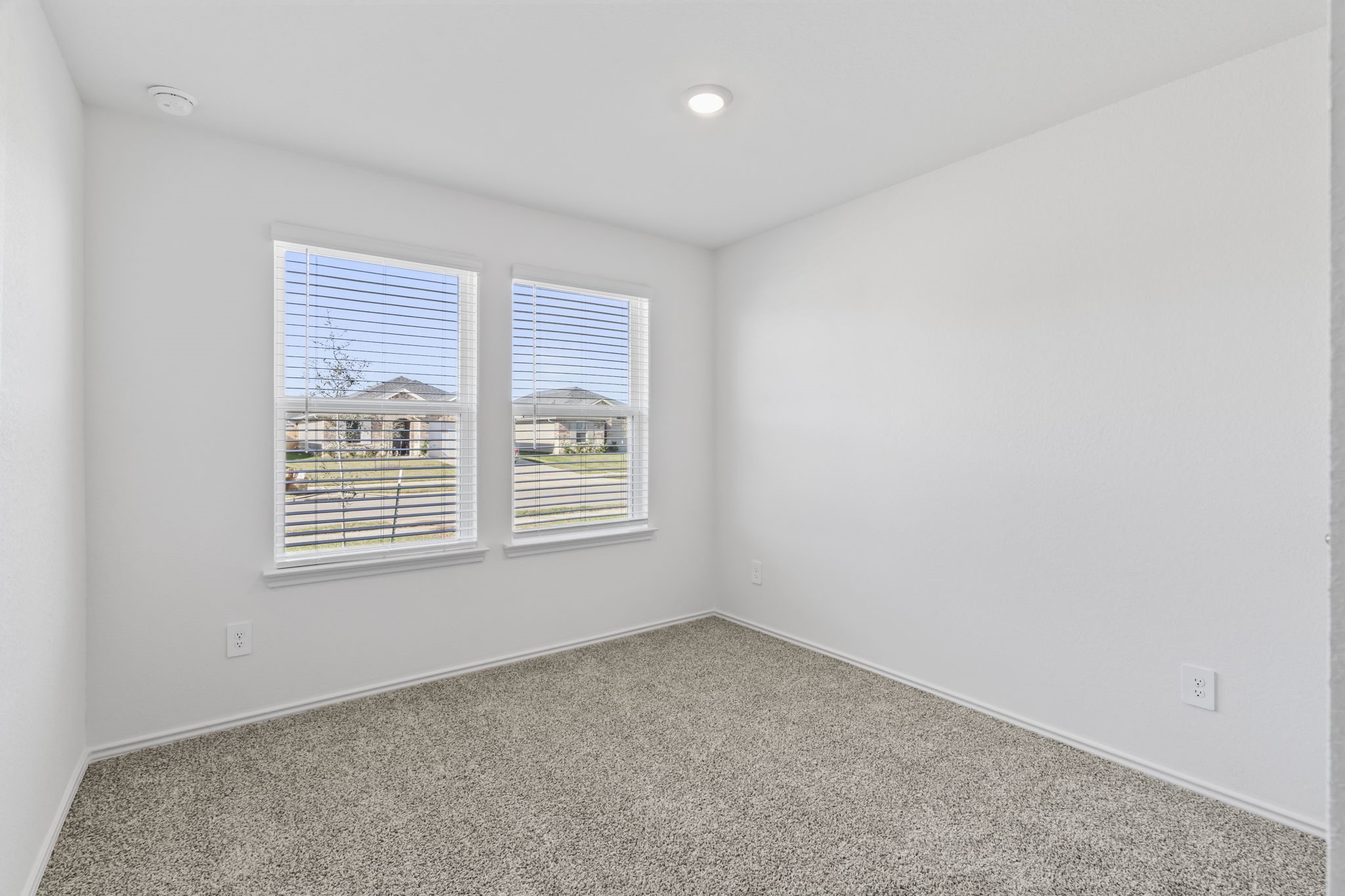 3723 Zoeys Way Fulshear, TX 77423 - Photo 4 of 40