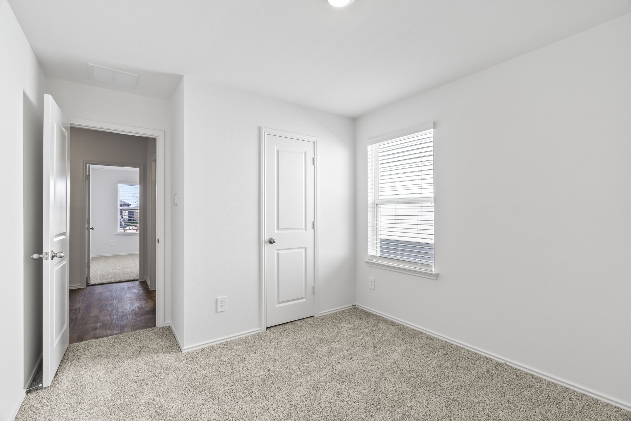 3723 Zoeys Way Fulshear, TX 77423 - Photo 7 of 40