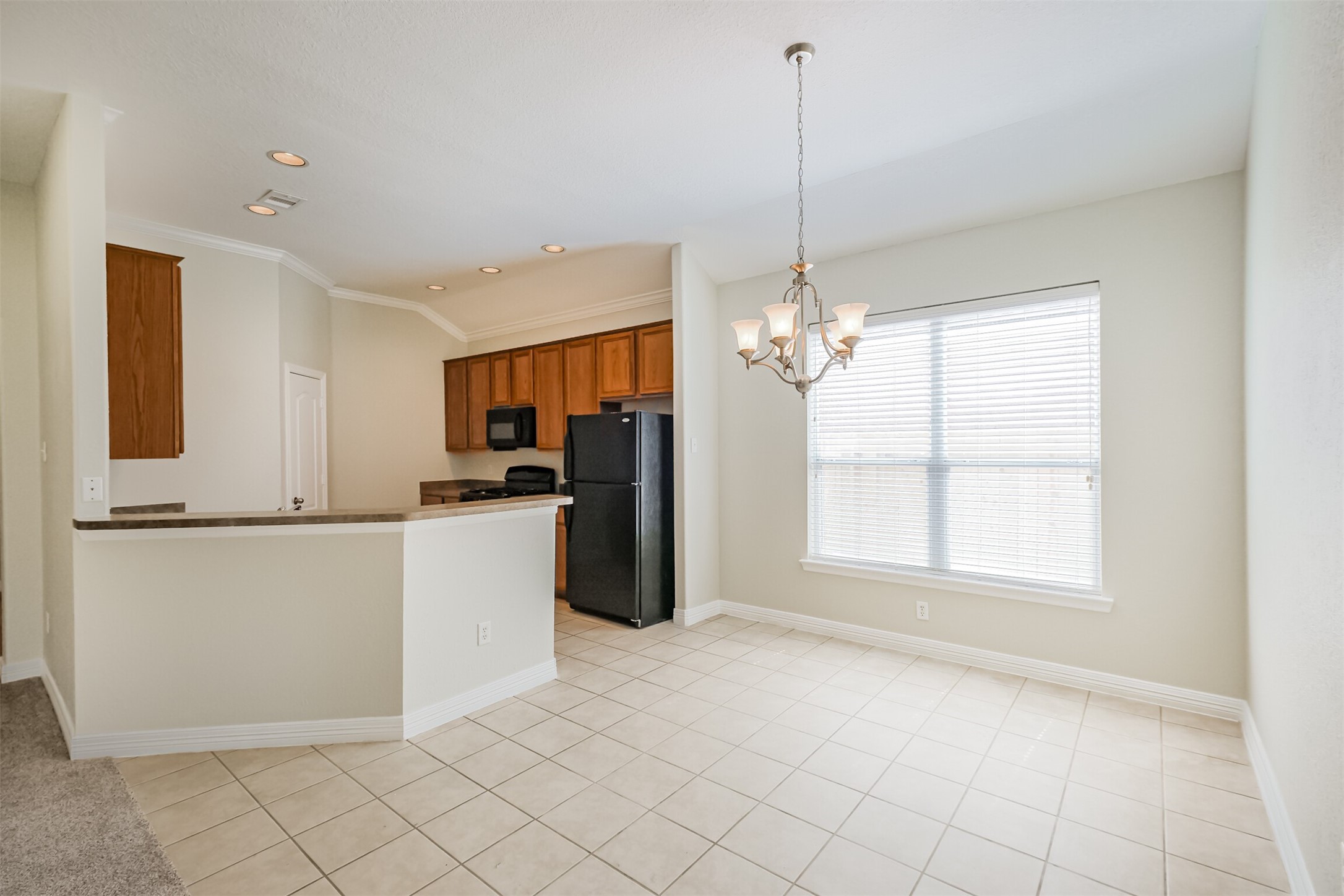 5811 Ranch Riata Court Katy, TX 77449 - Photo 11 of 35
