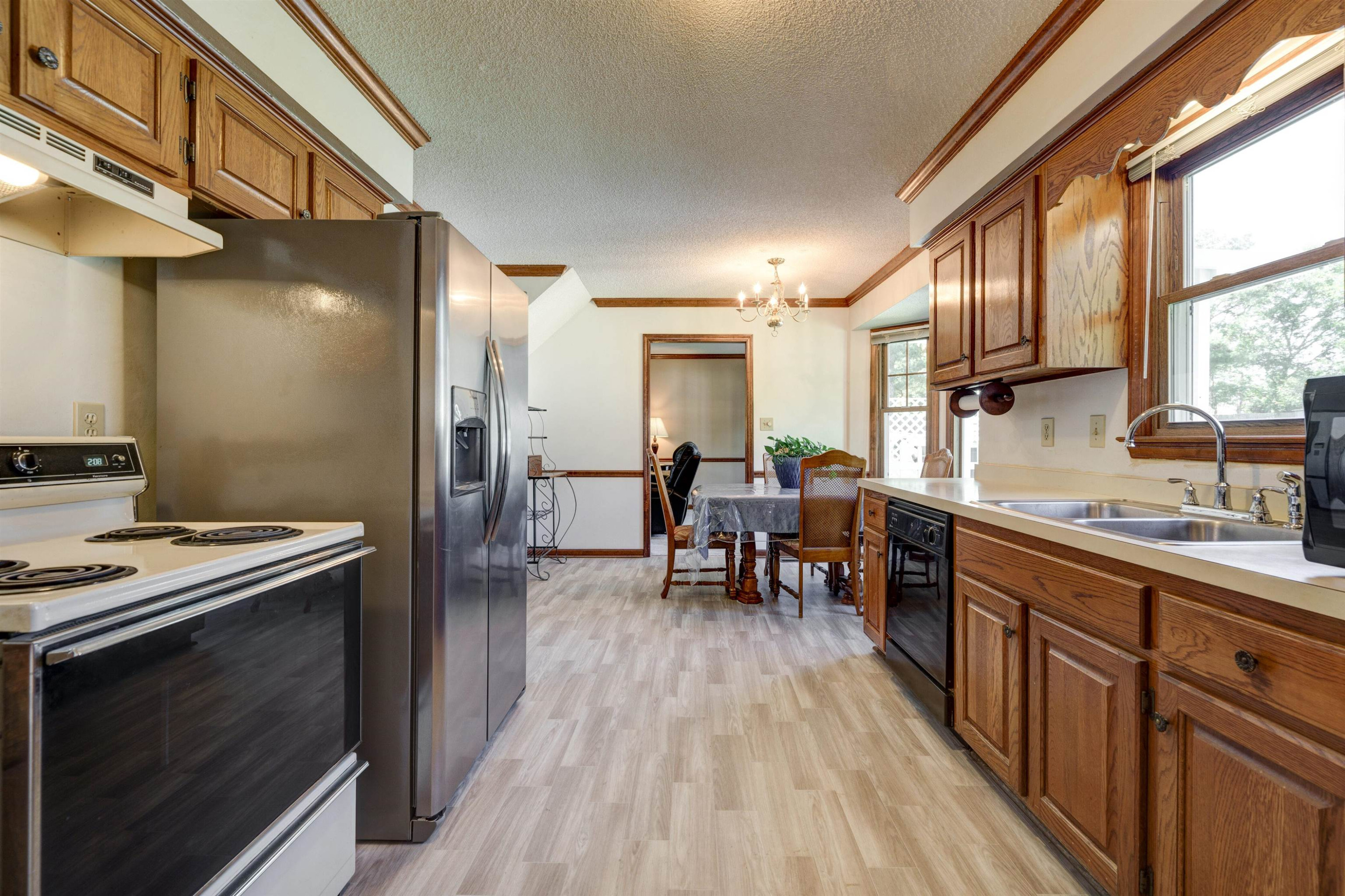 429 South Meadow Road Raleigh, NC 27603 - Photo 10 of 44 Kitchen
