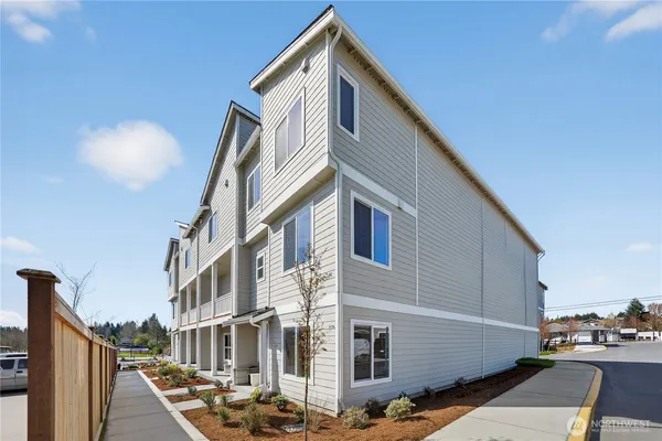 $619,950 | 9811 31st Avenue Southeast, Unit A2, Everett, WA 98208