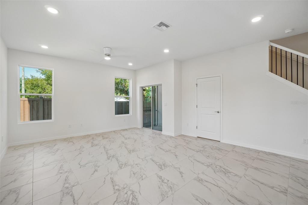 610 Silver Strm Court Brandon, FL 33511 - Photo 8 of 36