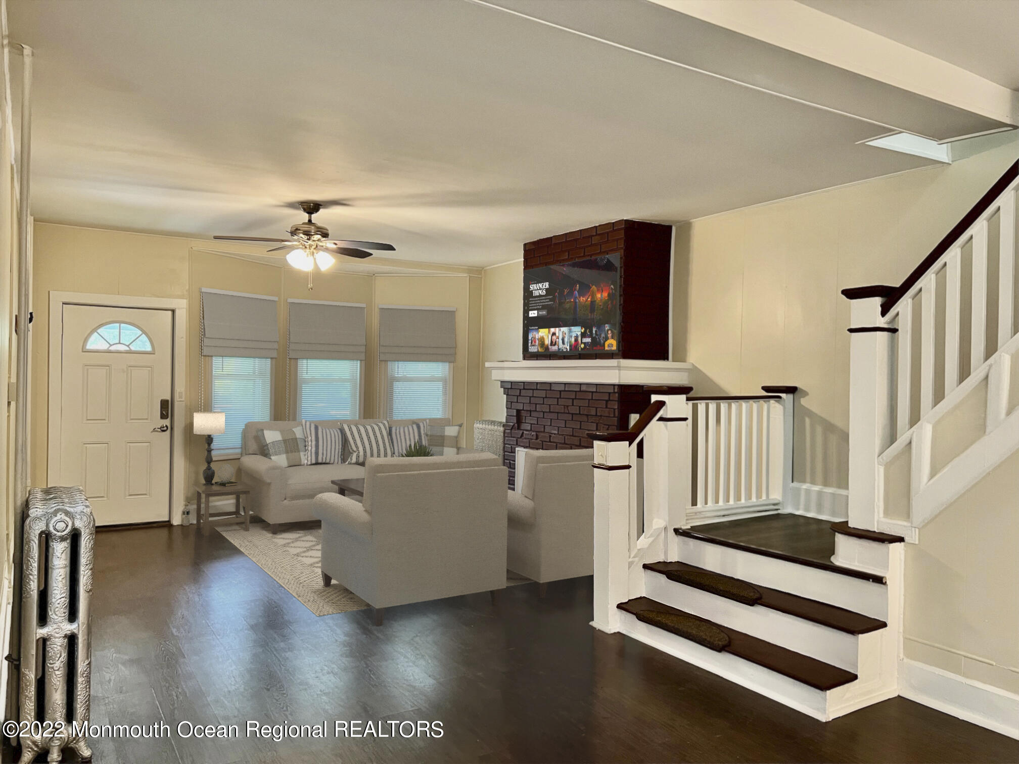 494 Riverside Avenue Trenton, NJ 08618 - Photo 2 of 28 Living Room
