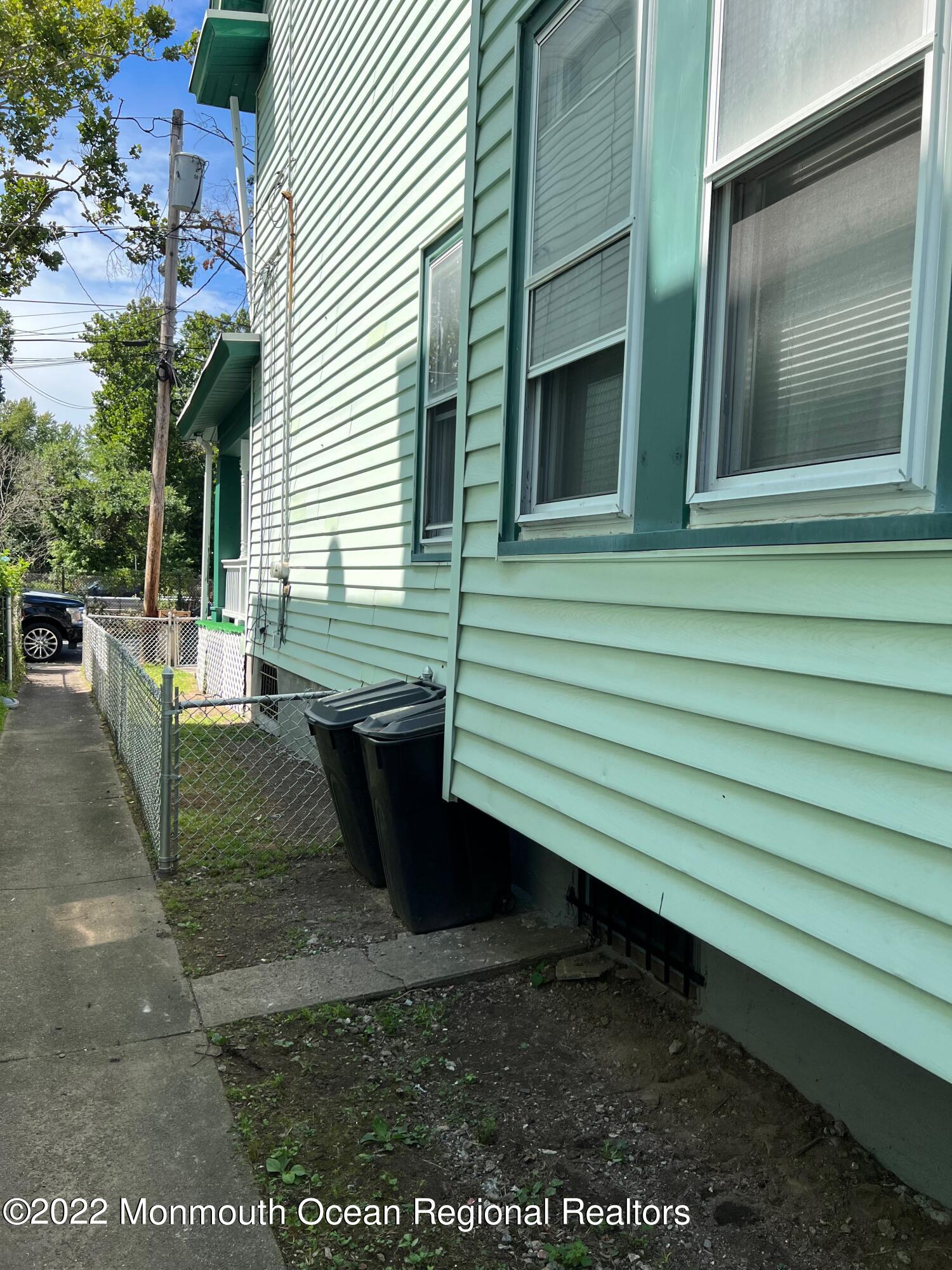 494 Riverside Avenue Trenton, NJ 08618 - Photo 23 of 28 Side of House