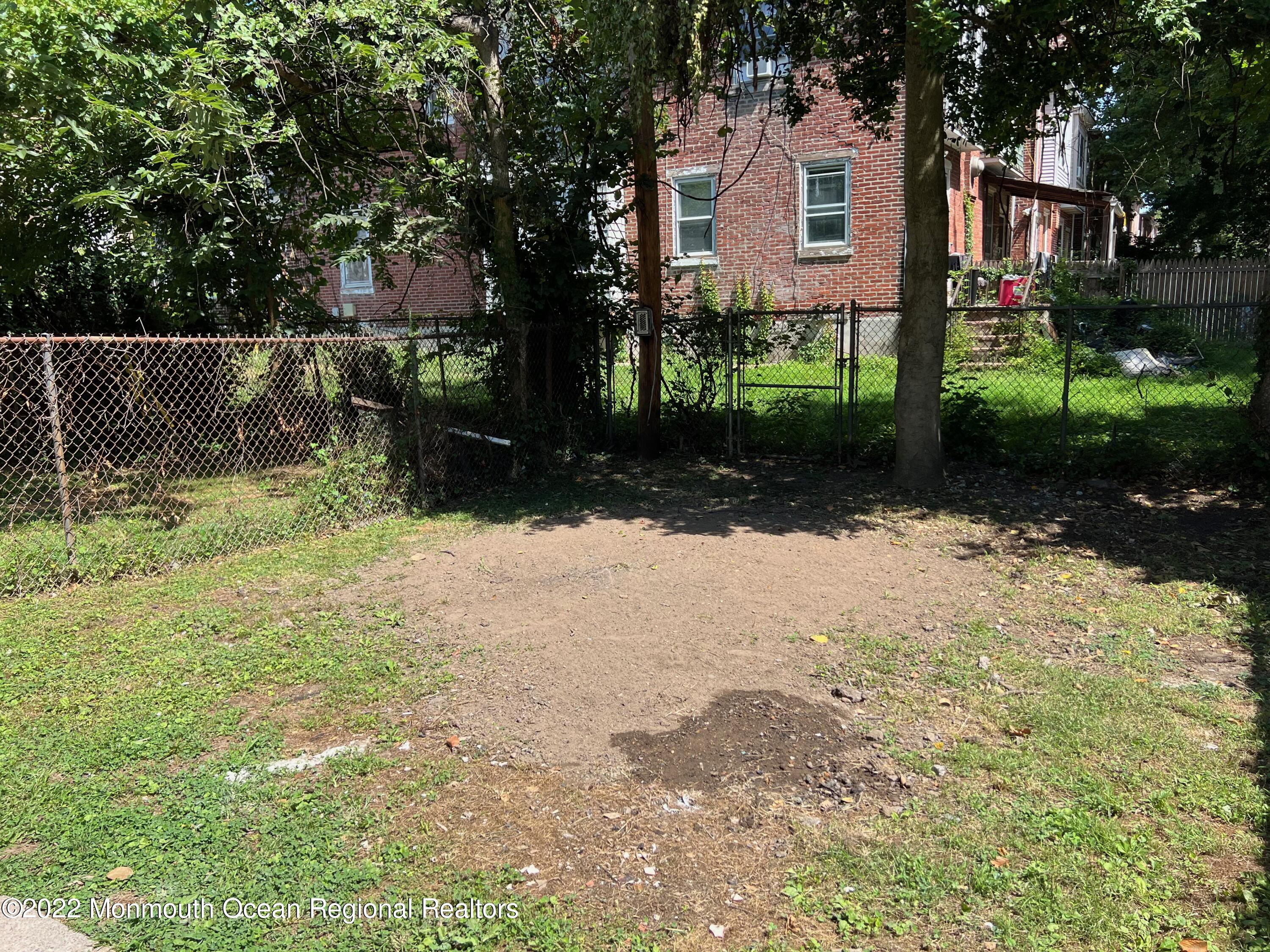 494 Riverside Avenue Trenton, NJ 08618 - Photo 25 of 28 Fenced Yard