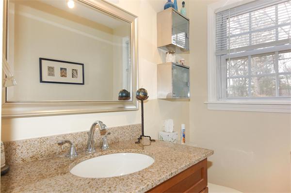 15 Edward Road Mendon, MA 01756 - Photo 15 of 28 Gallery Image 15