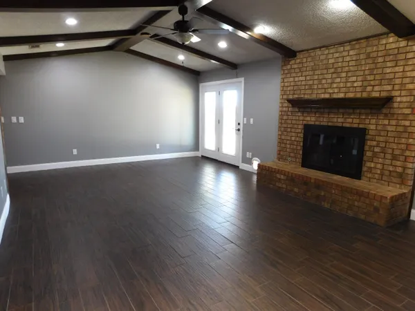 $196,500 | 926 East Juniper Avenue, Muleshoe, TX 79347