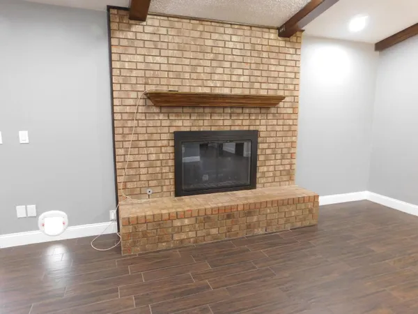 $196,500 | 926 East Juniper Avenue, Muleshoe, TX 79347