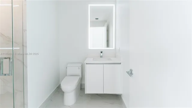 $16,500 | 700 Northeast 24th Street, Unit 3401, Miami, FL 33137