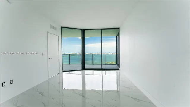 $16,500 | 700 Northeast 24th Street, Unit 3401, Miami, FL 33137