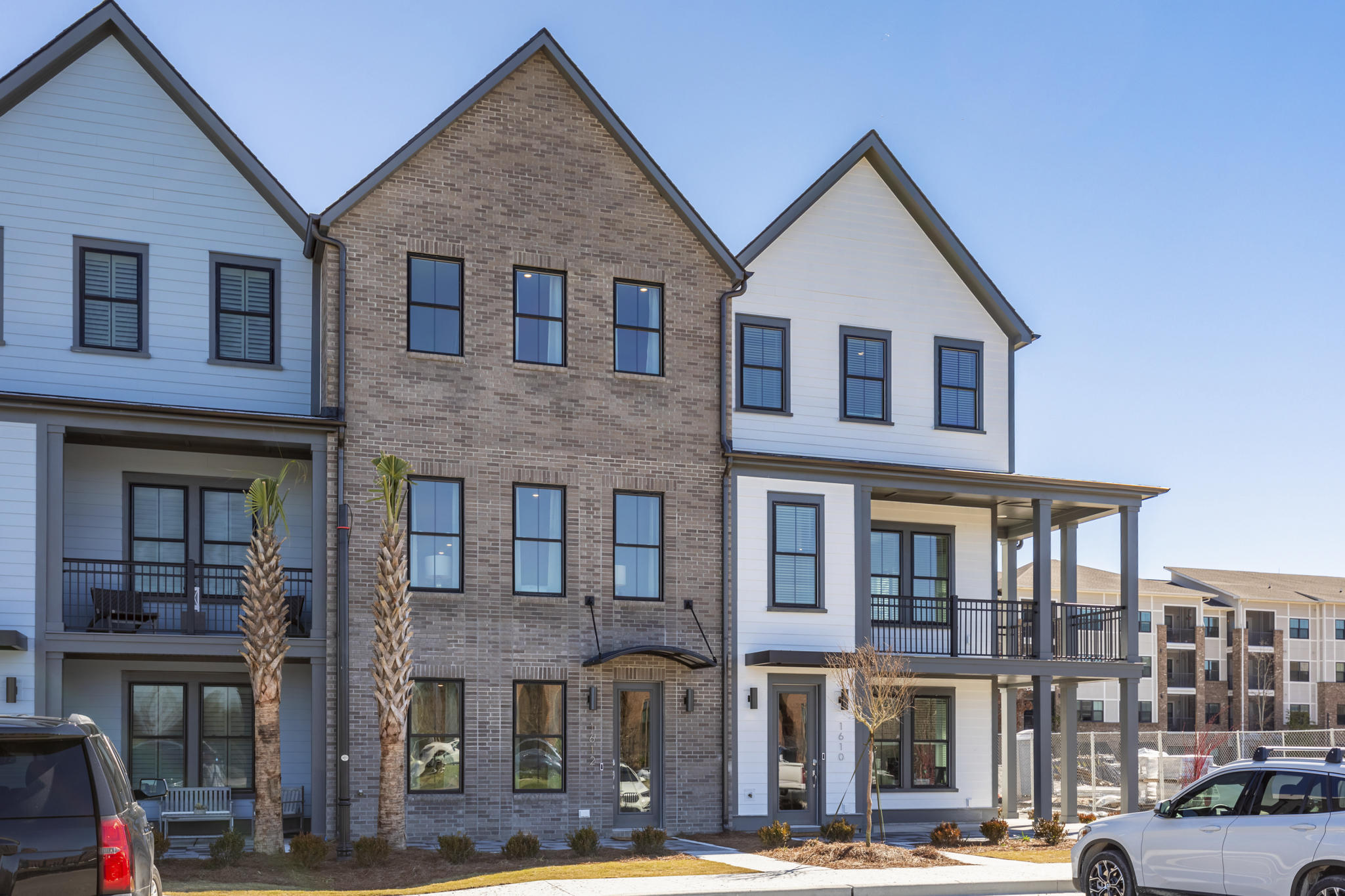 1624 Florentia Street Mount Pleasant, SC 29464 - Photo 2 of 38 Sawyer Front Exterior 2-18