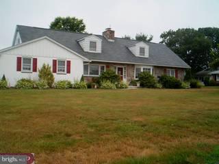 96 Bonnie Brae Road Spring City, PA 19475 - Photo 1 of 6