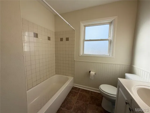 $1,200 | 854 Loekes Drive, Florissant, MO 63031