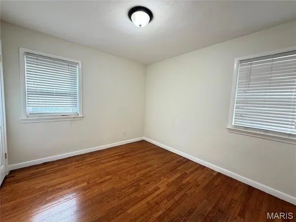 $1,200 | 854 Loekes Drive, Florissant, MO 63031