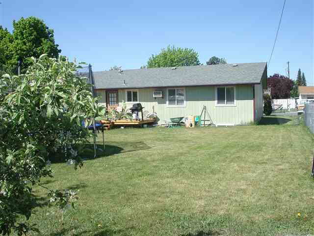 1110 North Warren Road Spokane, WA 99216 - Photo 2 of 9