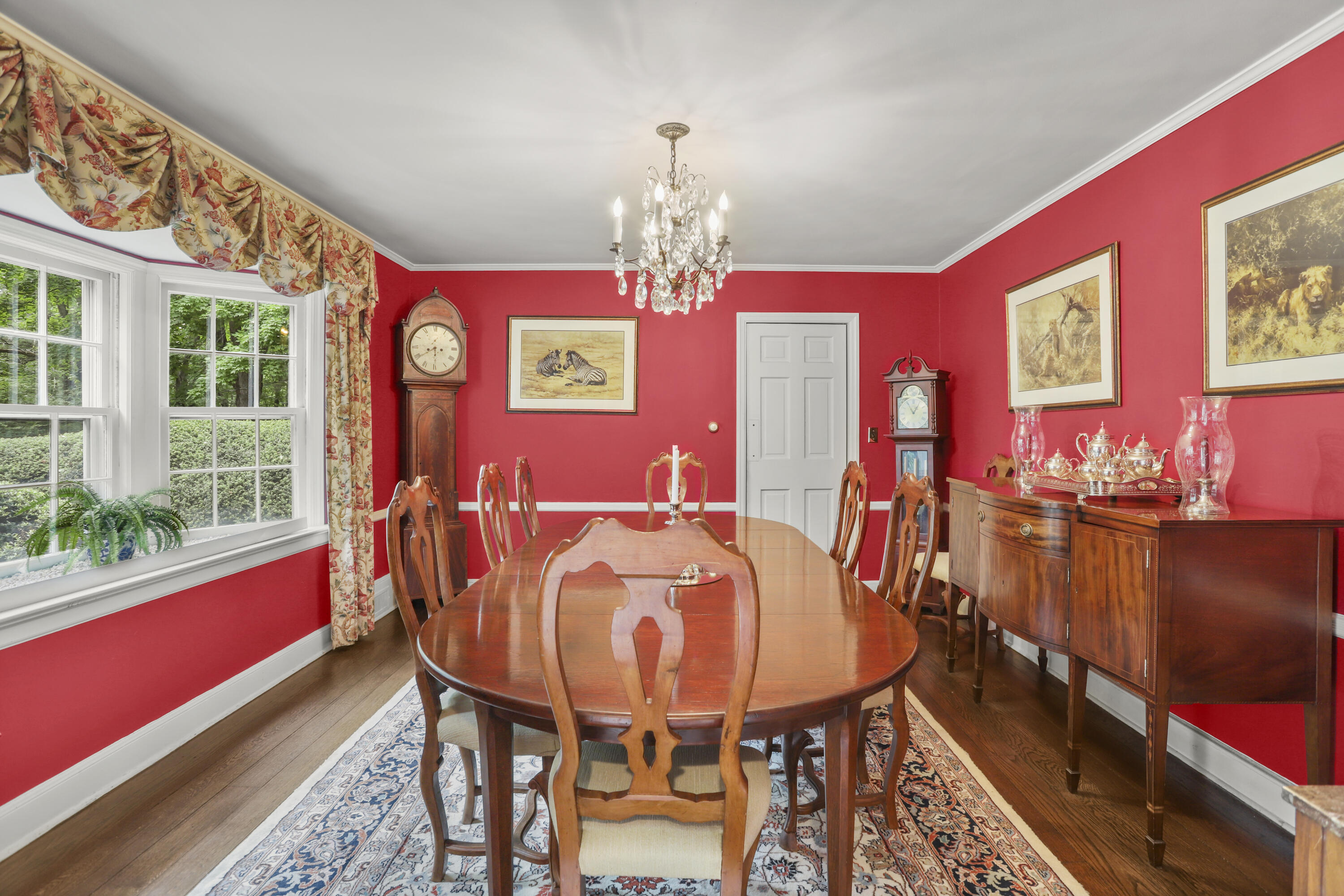 165 Colonial Road New Canaan, CT 06840 - Photo 14 of 37 a dining room with furniture and window