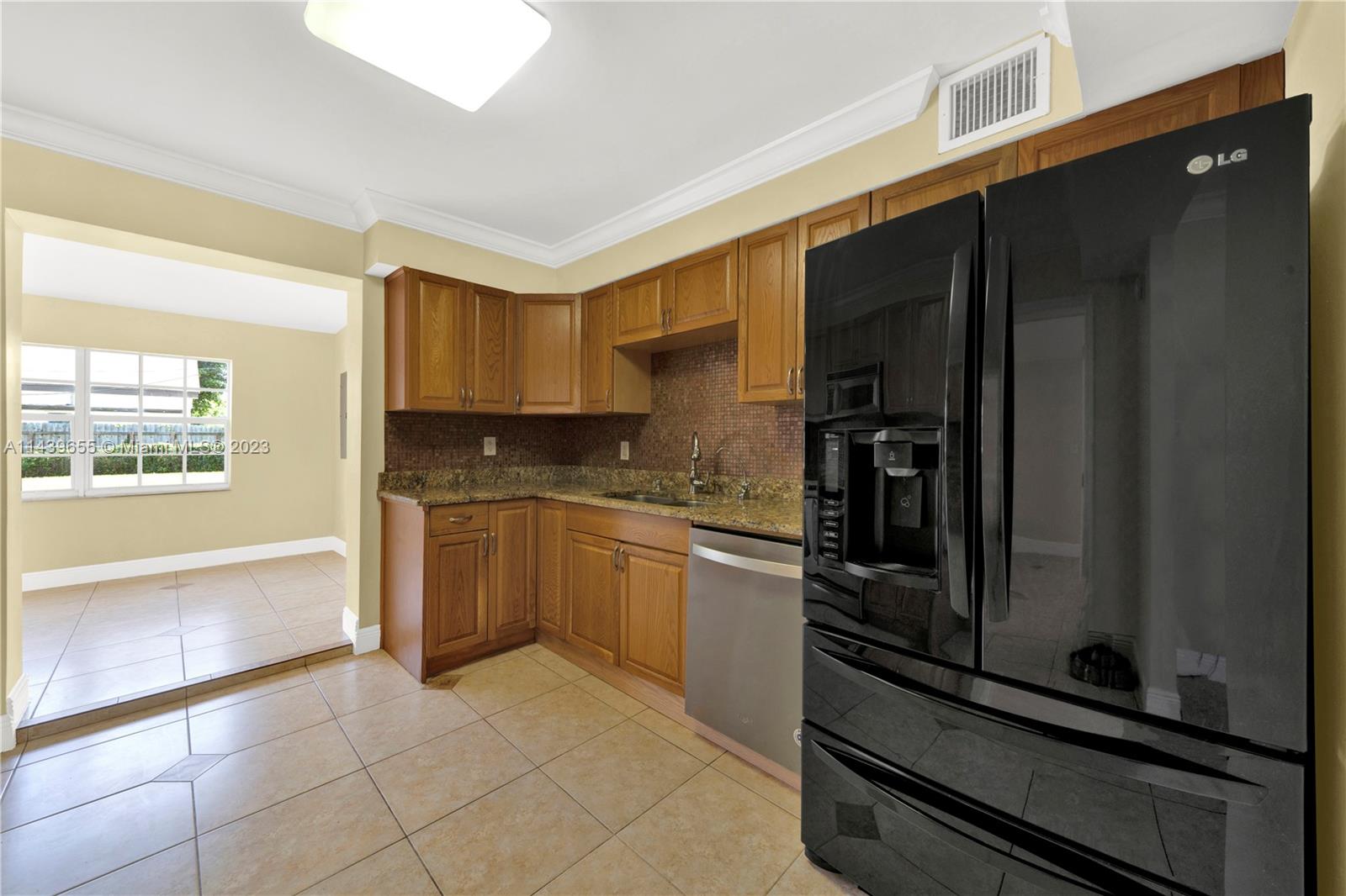 41 Virginia Road West Park, FL 33023 - Photo 6 of 23 Gallery Image 6