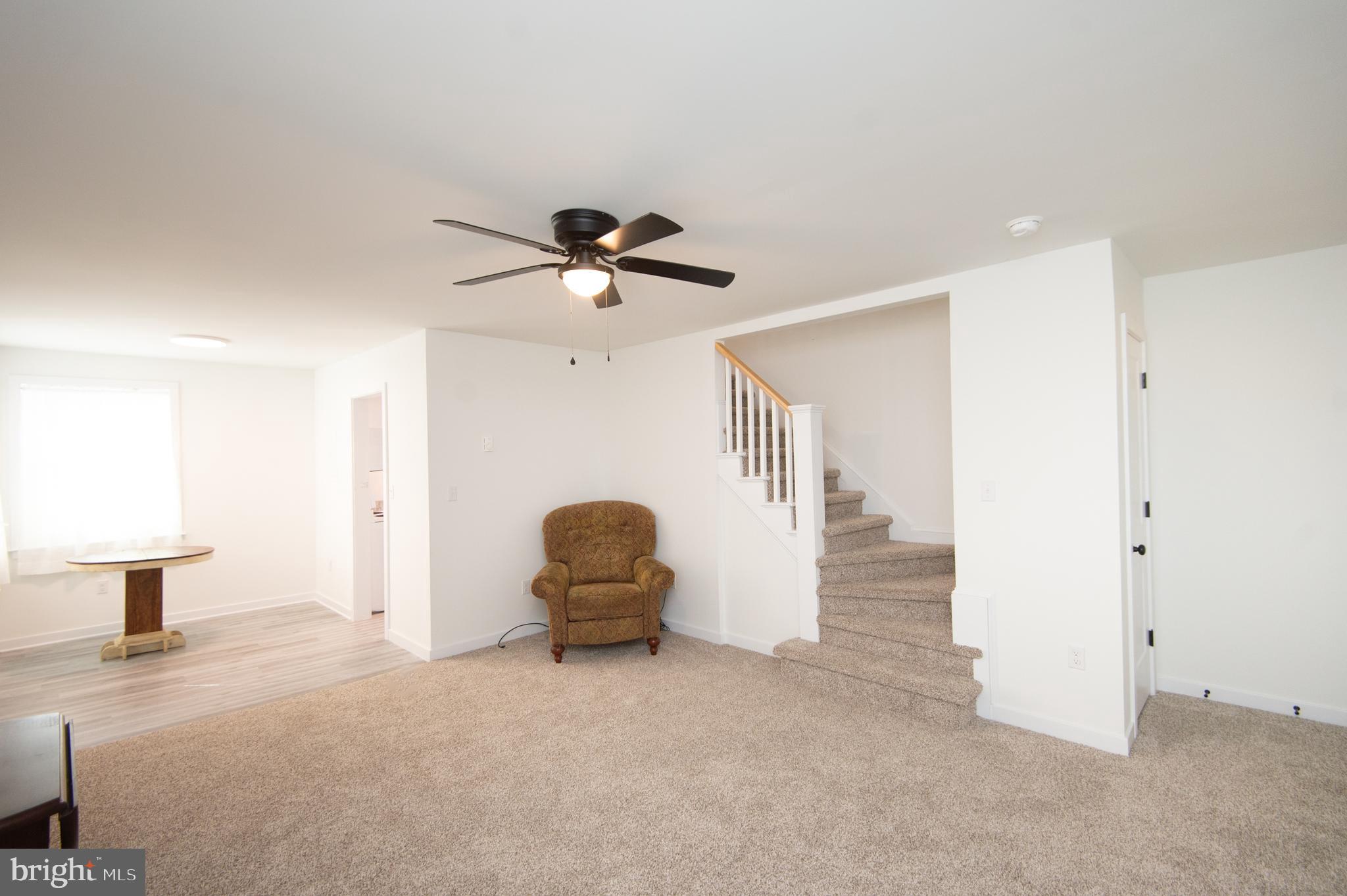 904 Oakley Terrace Cambridge, MD 21613 - Photo 16 of 30 a living room with furniture