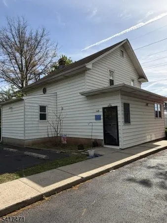 $1,800 | 65 Finderne Avenue, Bridgewater, NJ 08807