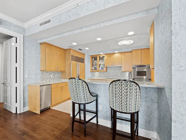 $3,350,000 | 35 Watergate Drive, Unit 1403, Sarasota, FL 34236