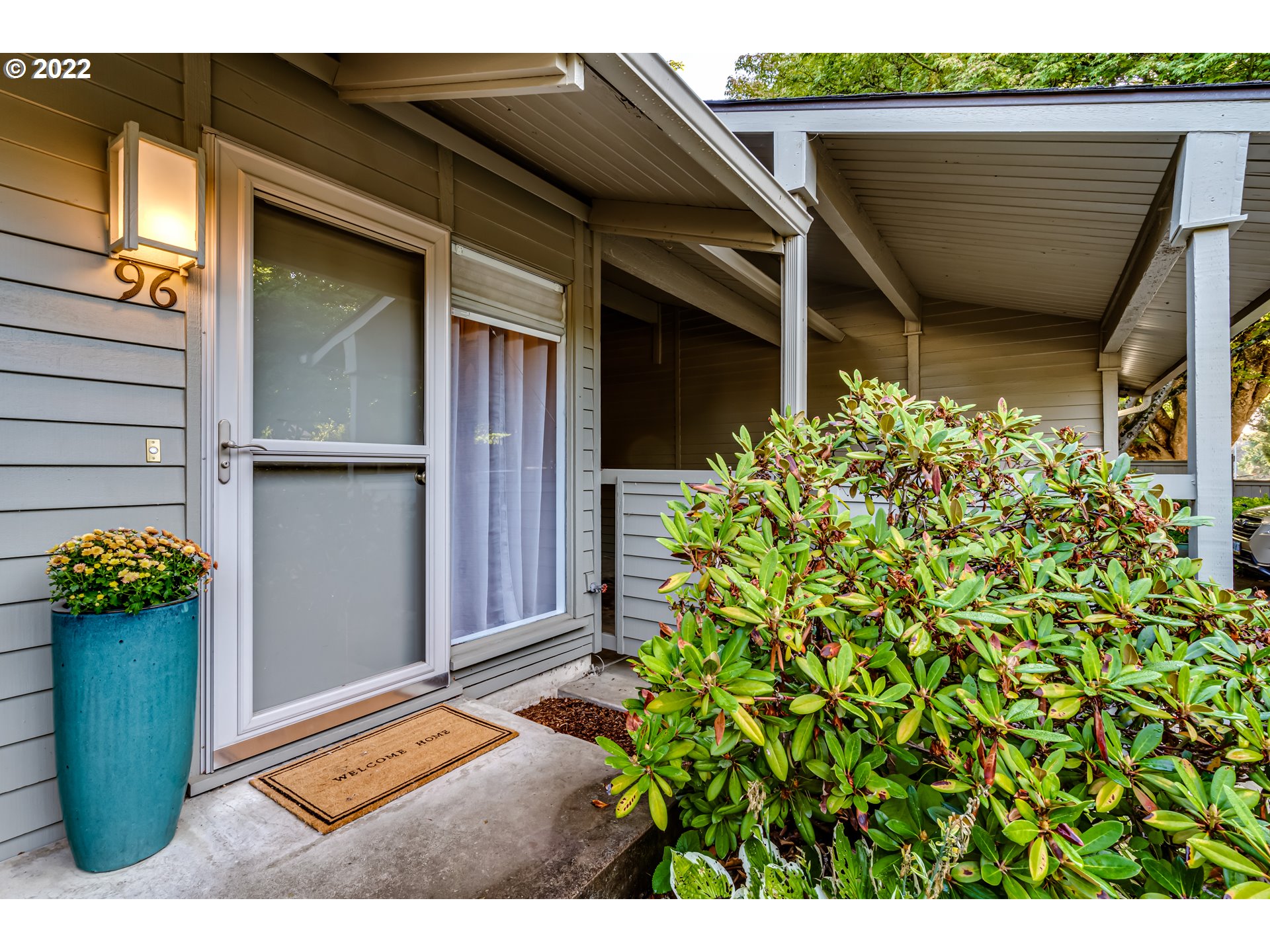 96 Fairway Loop Eugene, OR 97401 - Photo 1 of 28 Gallery Image 1