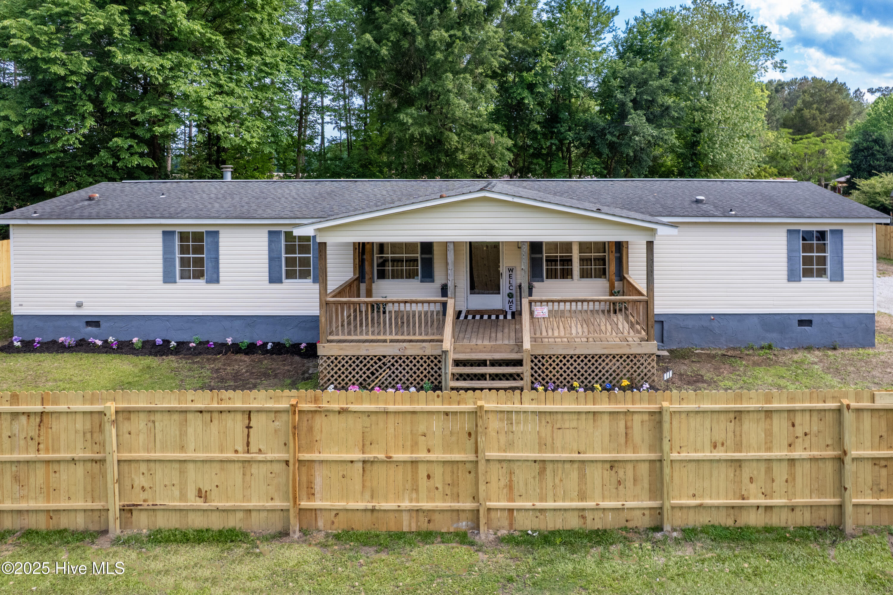 117 Rodeo Lane Jacksonville, NC 28540 - Photo 1 of 33 Front of Home