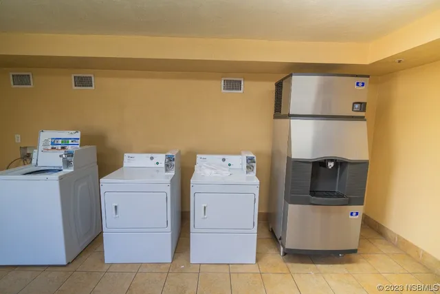 a picture of city view