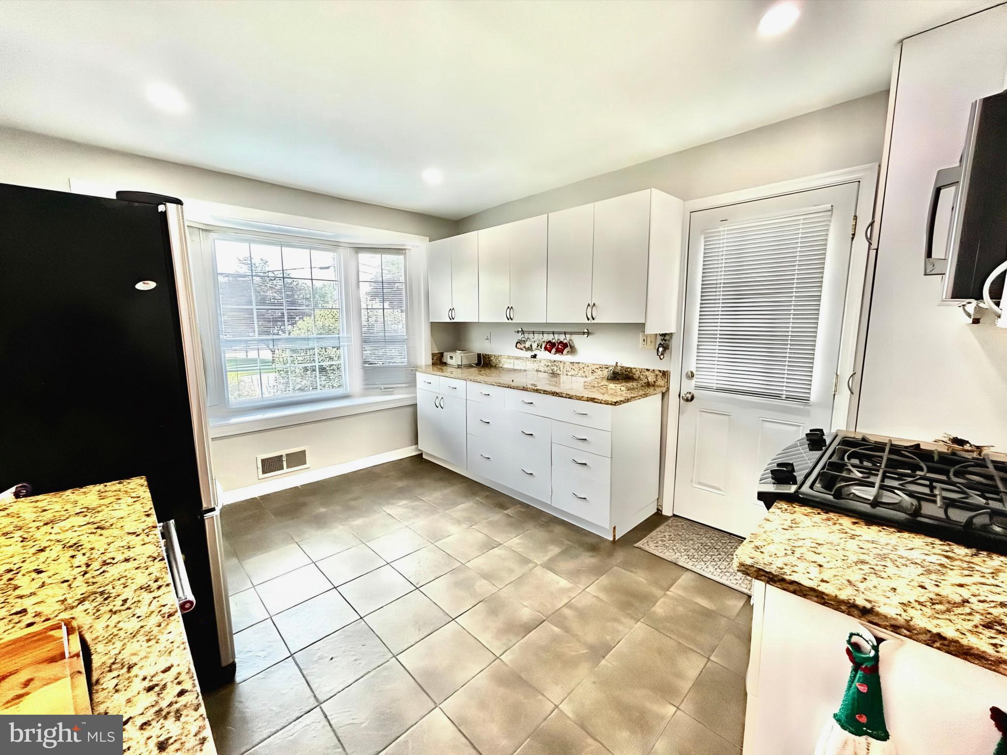 10202 McGovern Drive Silver Spring, MD 20903 - Photo 14 of 37