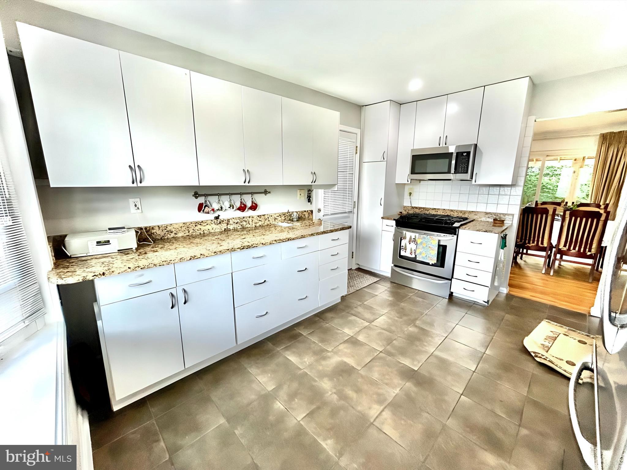 10202 McGovern Drive Silver Spring, MD 20903 - Photo 15 of 37