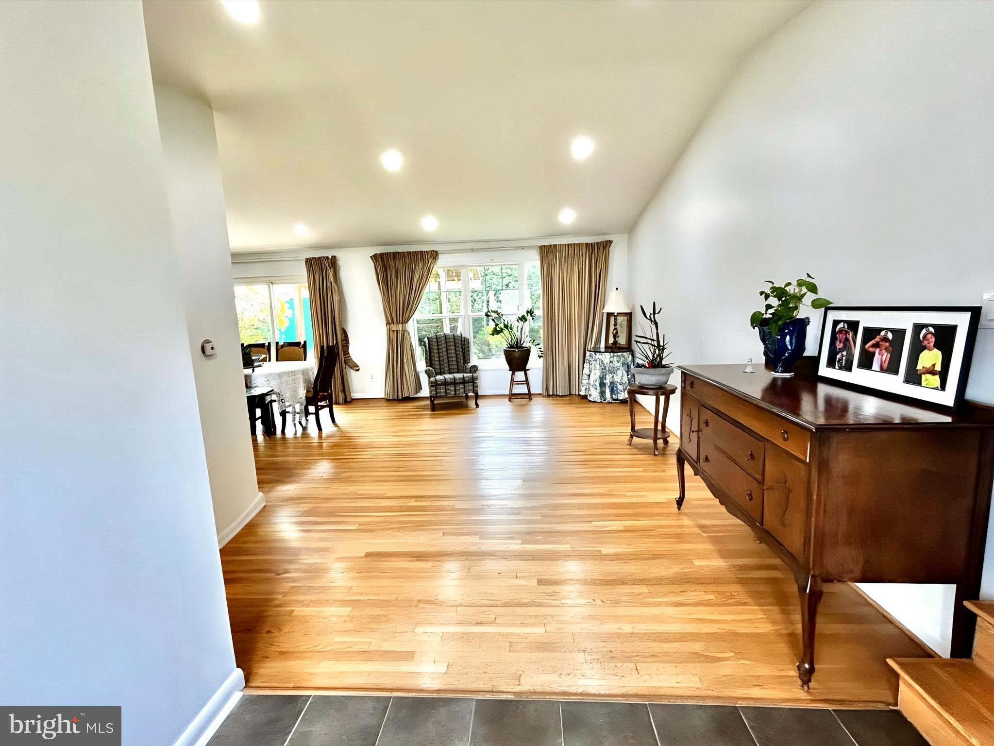 10202 McGovern Drive Silver Spring, MD 20903 - Photo 3 of 37