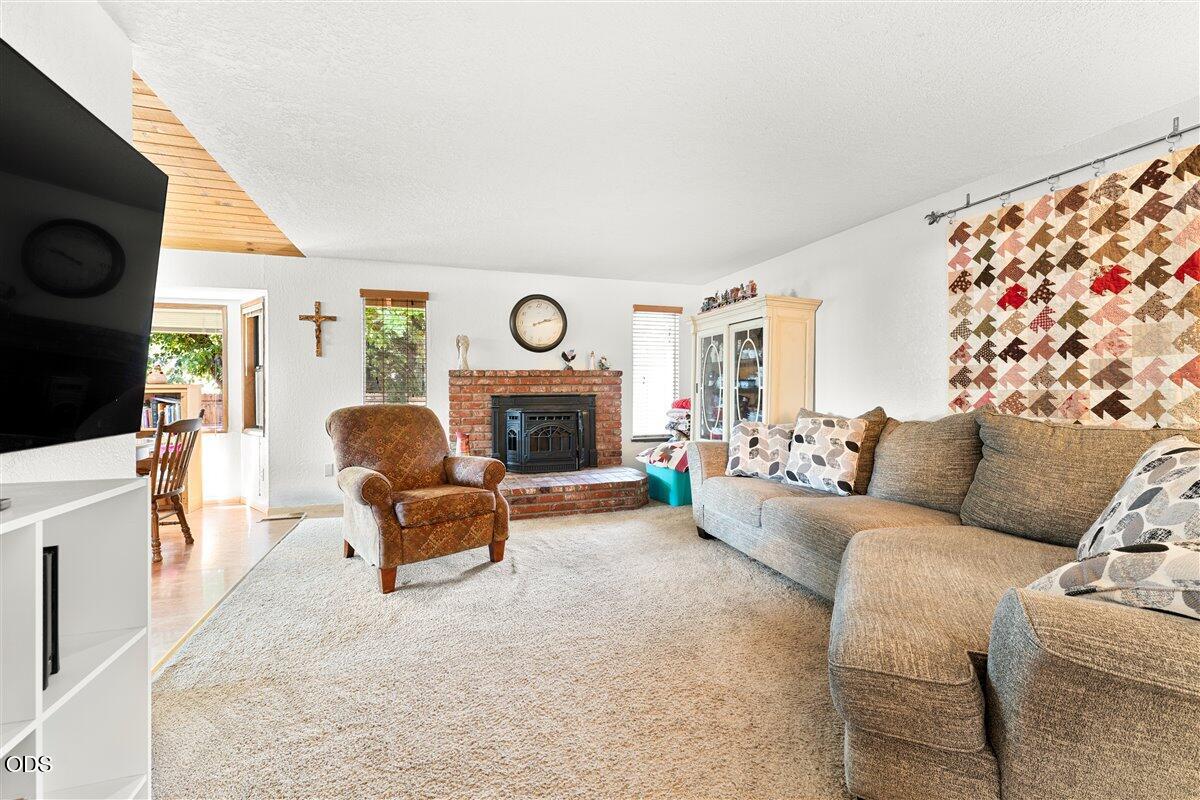 2991 Barclay Road Medford, OR 97504 - Photo 17 of 21 Gallery Image 17