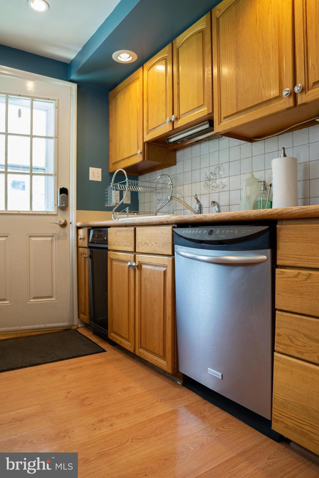 802 Marchman Road Philadelphia, PA 19115 - Photo 15 of 34 Gallery Image 15