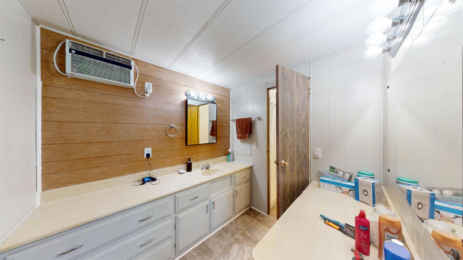 4125 Mchenry Avenue, Unit 18 Modesto, CA 95356 - Photo 9 of 18