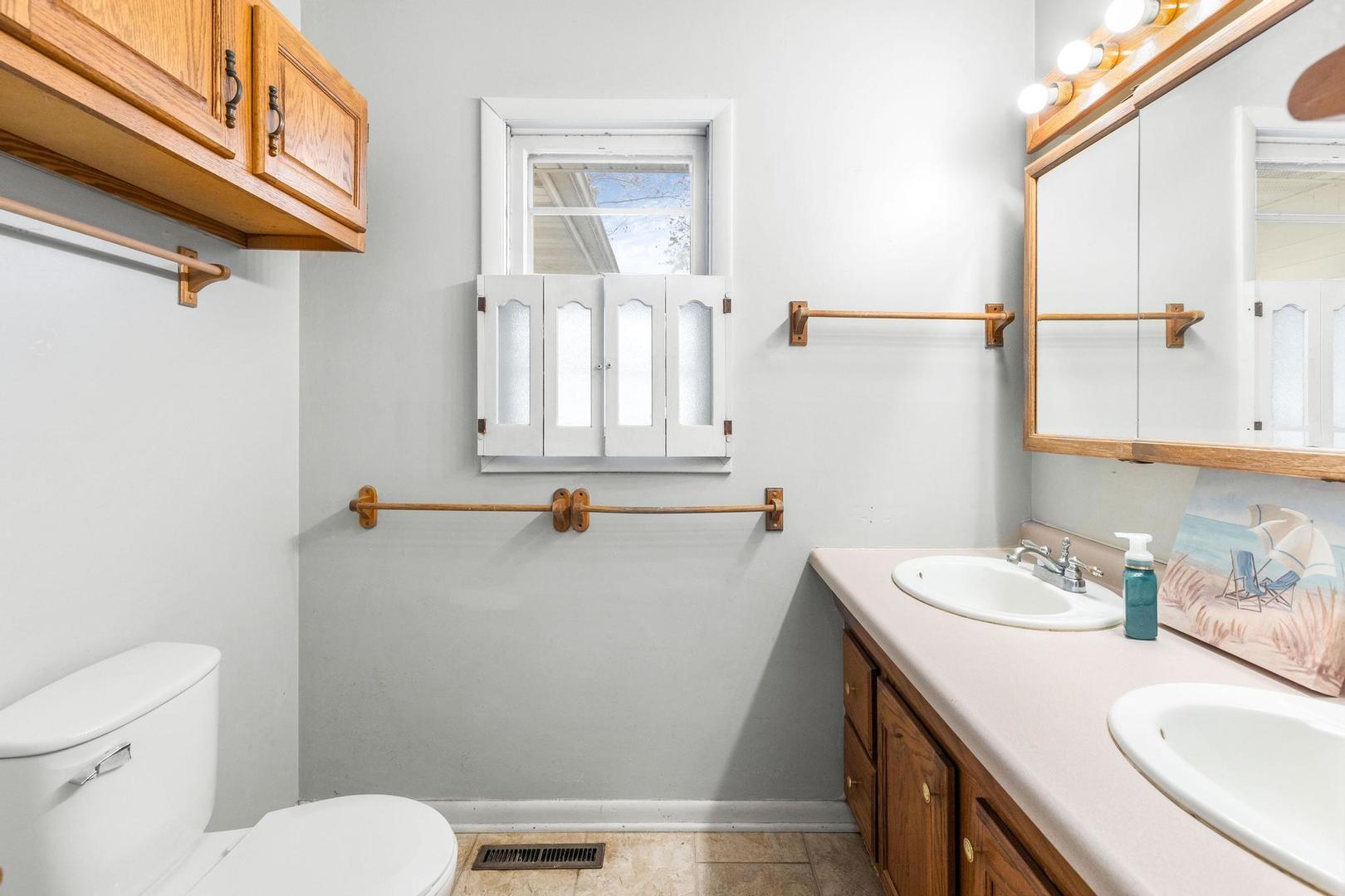1710 Fort Jesse Road Normal, IL 61761 - Photo 17 of 29 Gallery Image 17