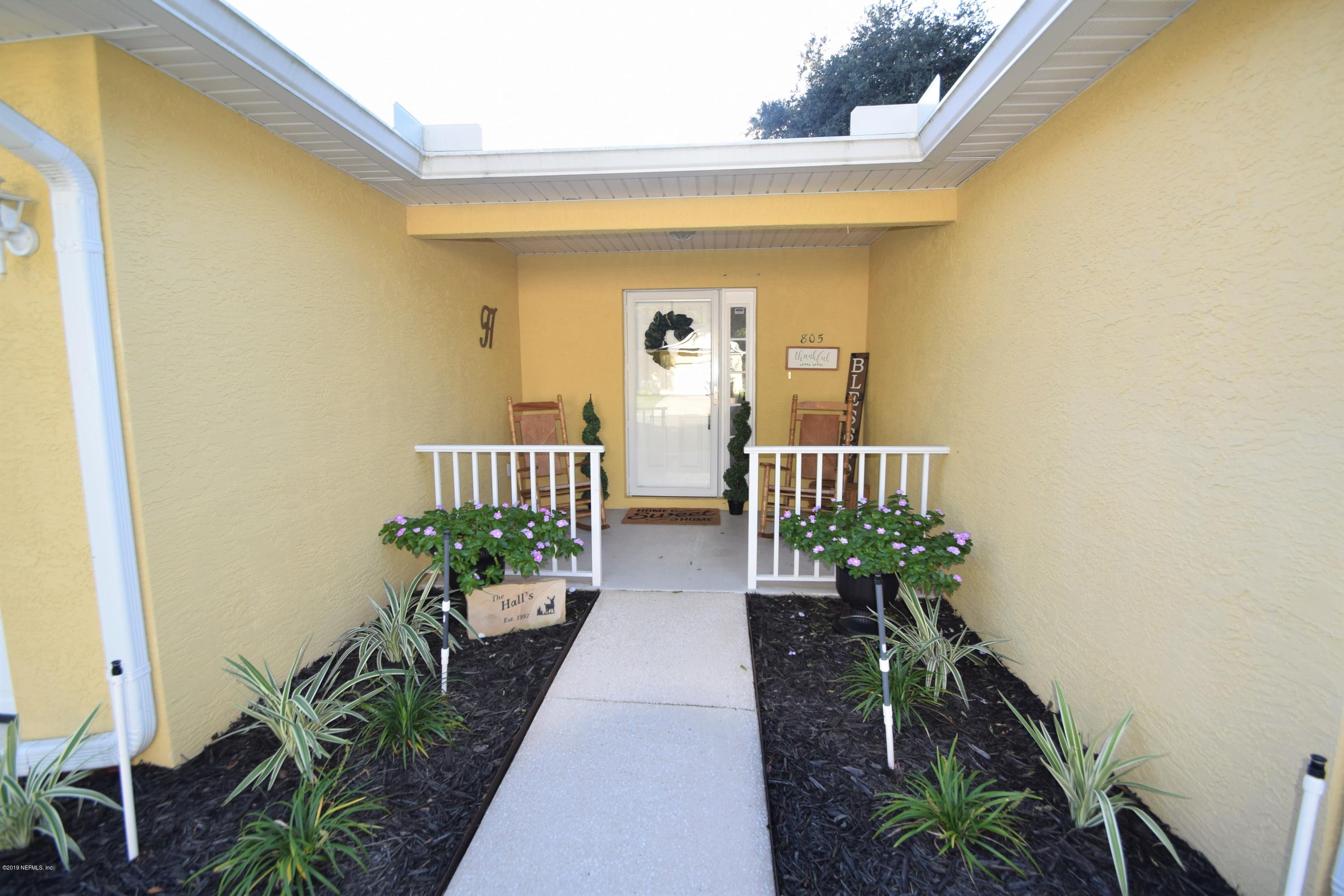 805 Sugarcane Avenue St. Augustine, FL 32095 - Photo 2 of 20 a view of a porch with furniture