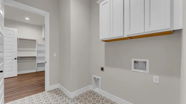 a view of walk in closet