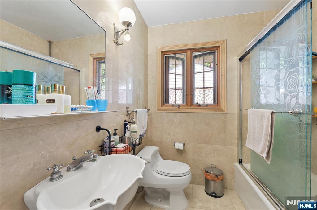 12 Beverly Road Englewood Cliffs, NJ 07632 - Photo 21 of 36