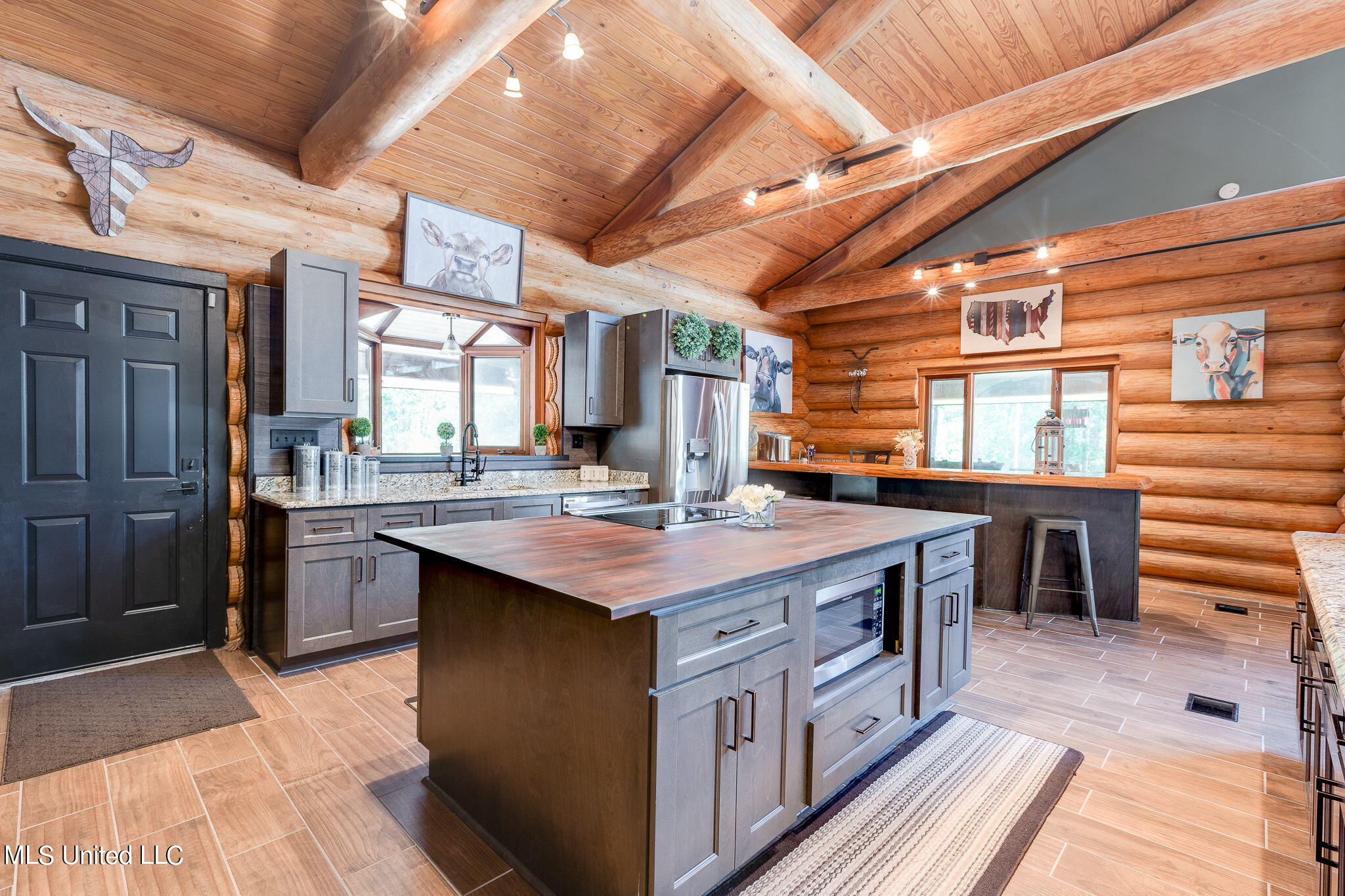 7190 Paradise Road Kiln, MS 39556 - Photo 14 of 52 2 (9 of 30) Kitchen