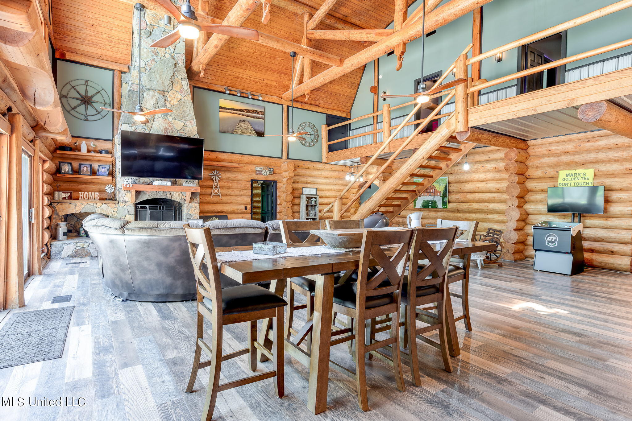 7190 Paradise Road Kiln, MS 39556 - Photo 17 of 52 2 (12 of 30) Formal Dining