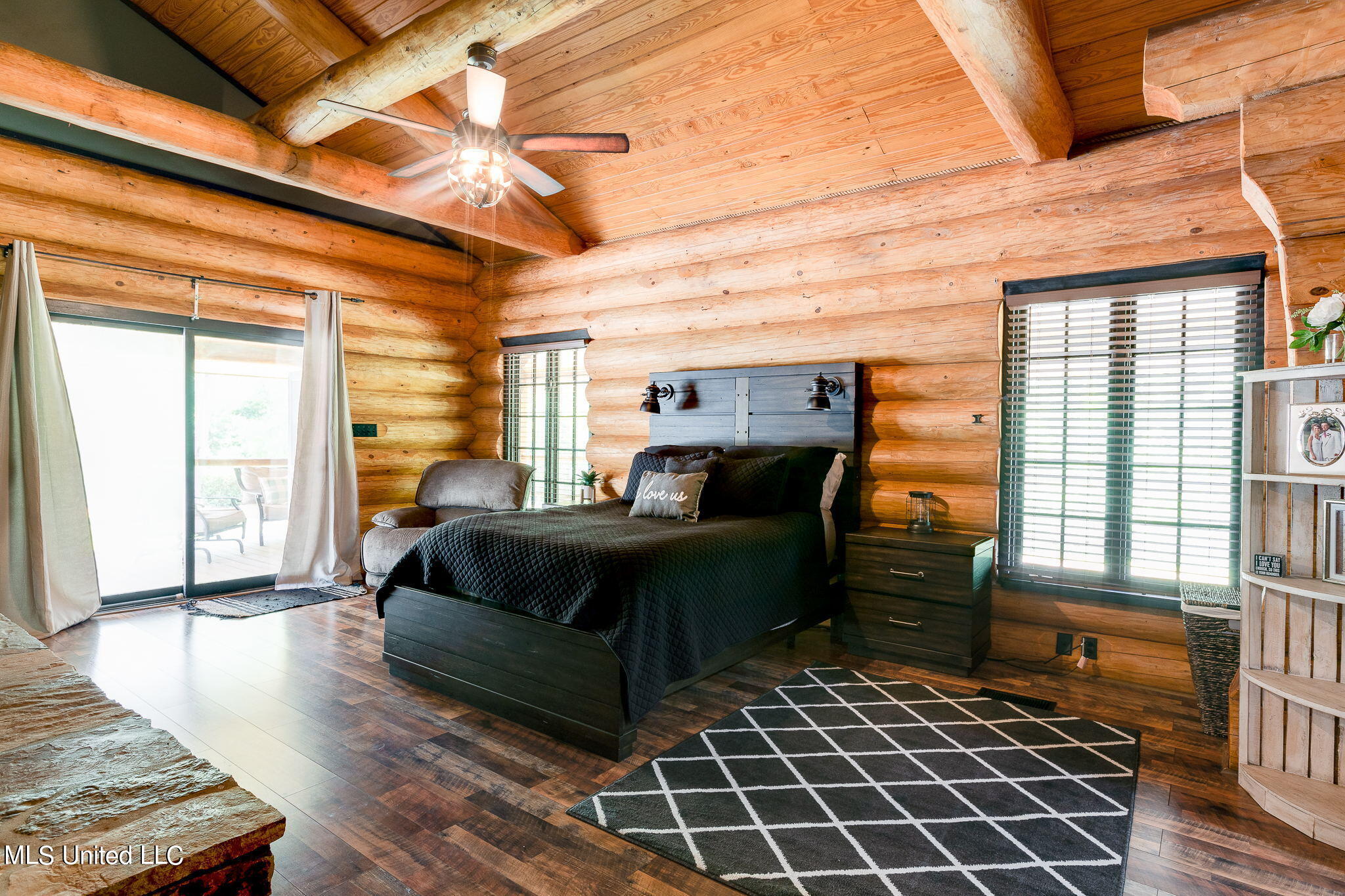 7190 Paradise Road Kiln, MS 39556 - Photo 19 of 52 2 (14 of 30) Master Bedroom