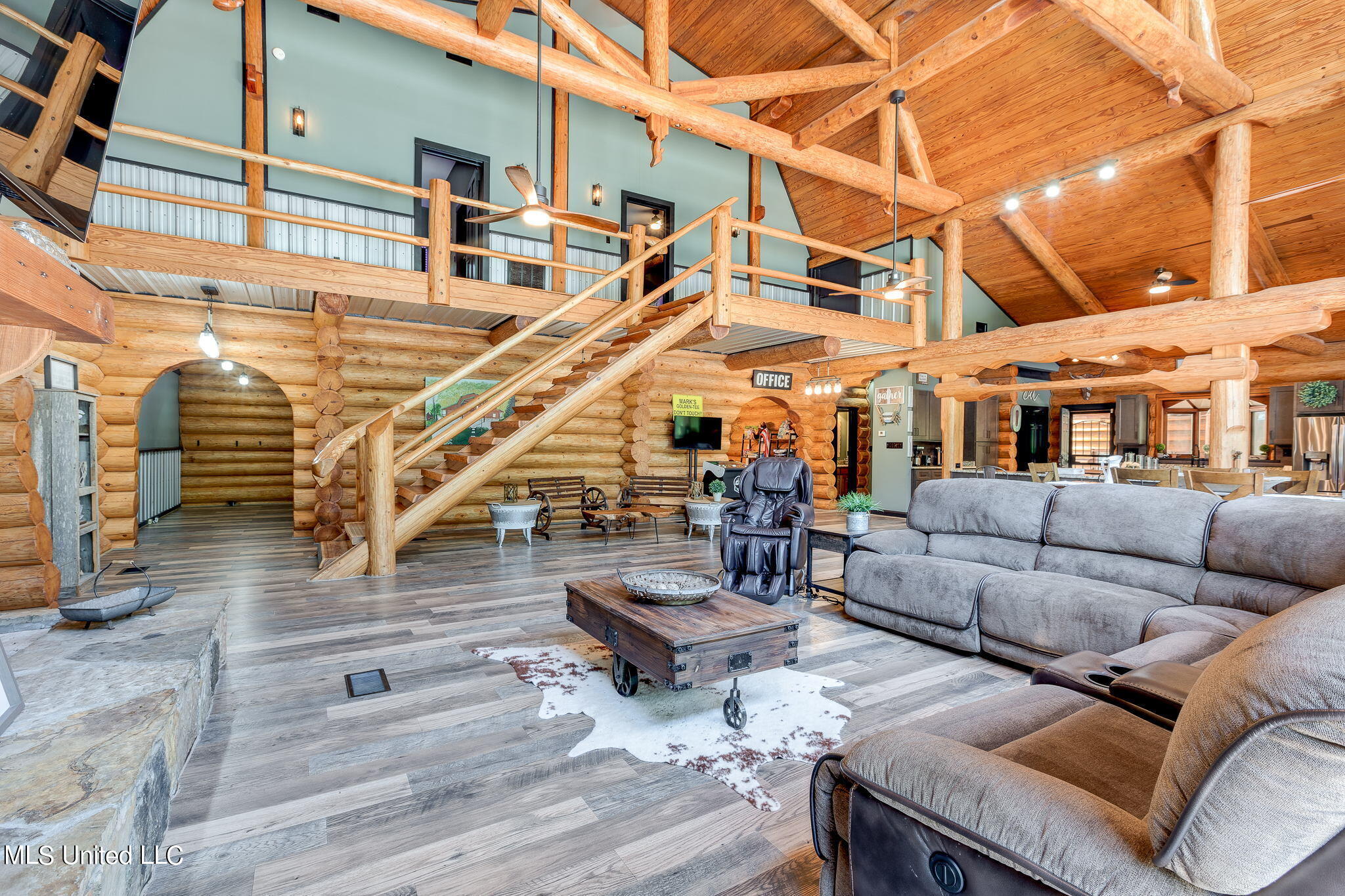 7190 Paradise Road Kiln, MS 39556 - Photo 8 of 52 2 (3 of 30) Great Room