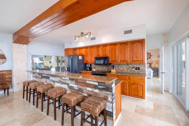 $3,995,000 | 802 Bonito Lane, Key Largo, FL 33037