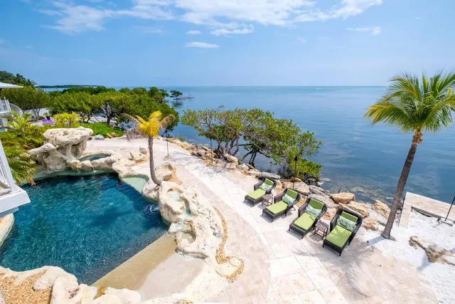 $3,995,000 | 802 Bonito Lane, Key Largo, FL 33037