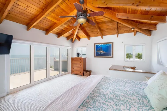 $3,995,000 | 802 Bonito Lane, Key Largo, FL 33037