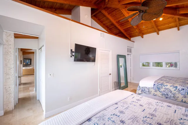 $3,995,000 | 802 Bonito Lane, Key Largo, FL 33037