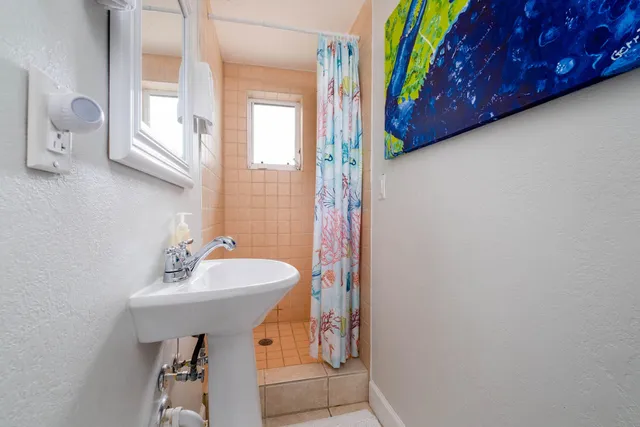 $3,995,000 | 802 Bonito Lane, Key Largo, FL 33037