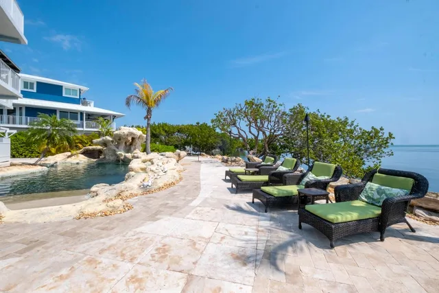 $3,995,000 | 802 Bonito Lane, Key Largo, FL 33037