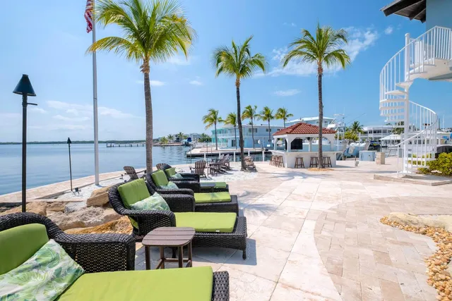 $3,995,000 | 802 Bonito Lane, Key Largo, FL 33037