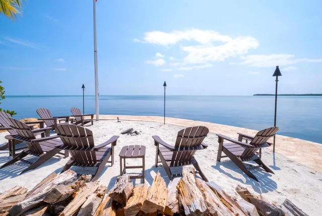 $3,995,000 | 802 Bonito Lane, Key Largo, FL 33037